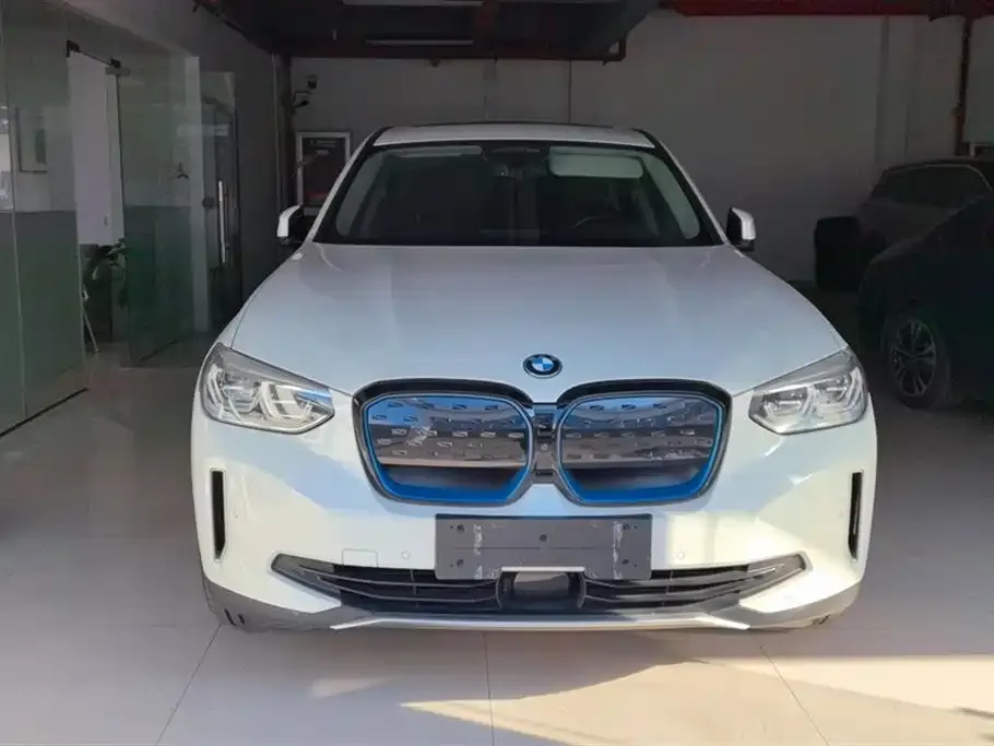 BMW iX3 — фото 2