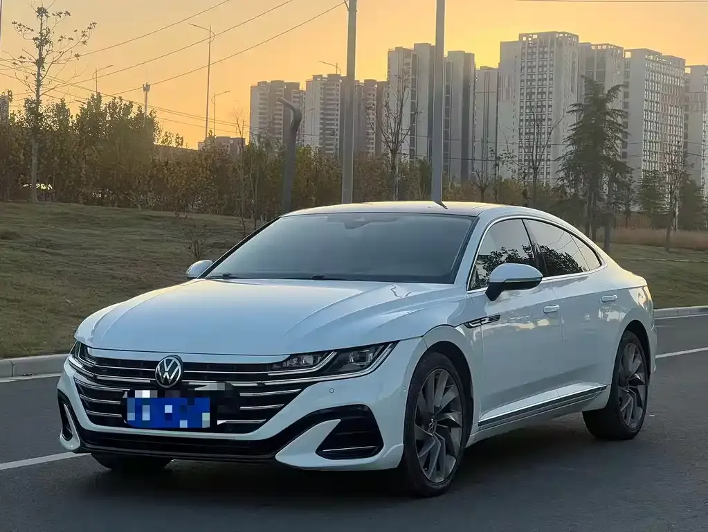 Volkswagen CC 2023 из CN, фото 1