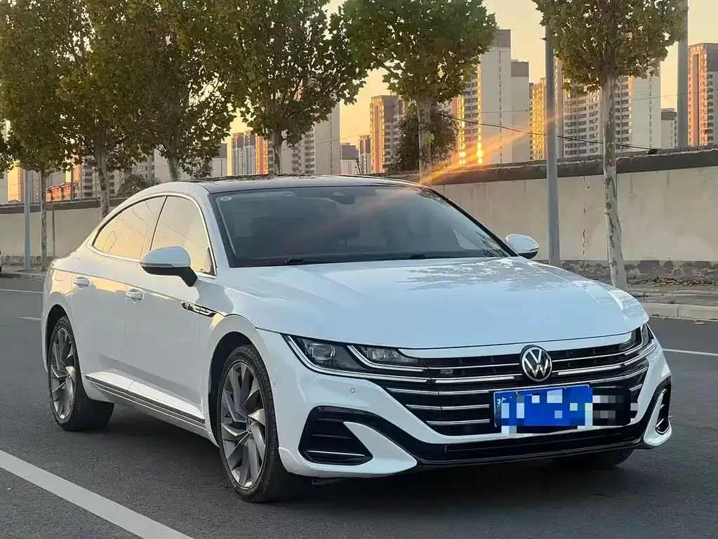 Volkswagen CC 2023 из CN, фото 3