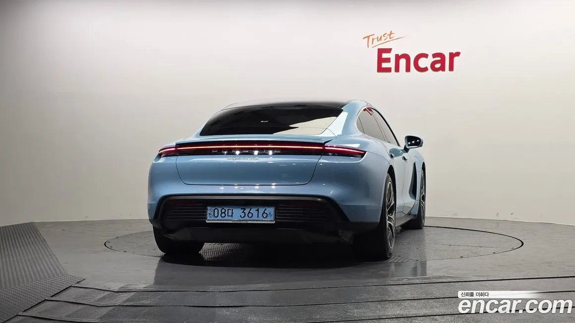 Porsche Taycan 2021 из KR, фото 4