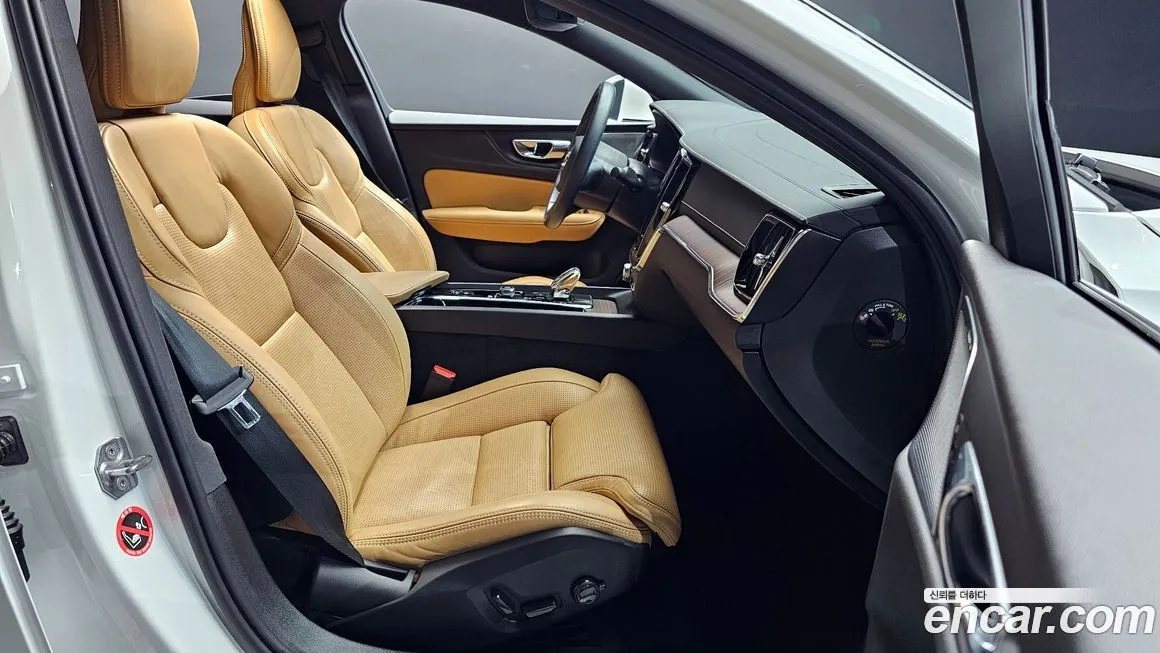Volvo S60 2021 из KR, фото 10