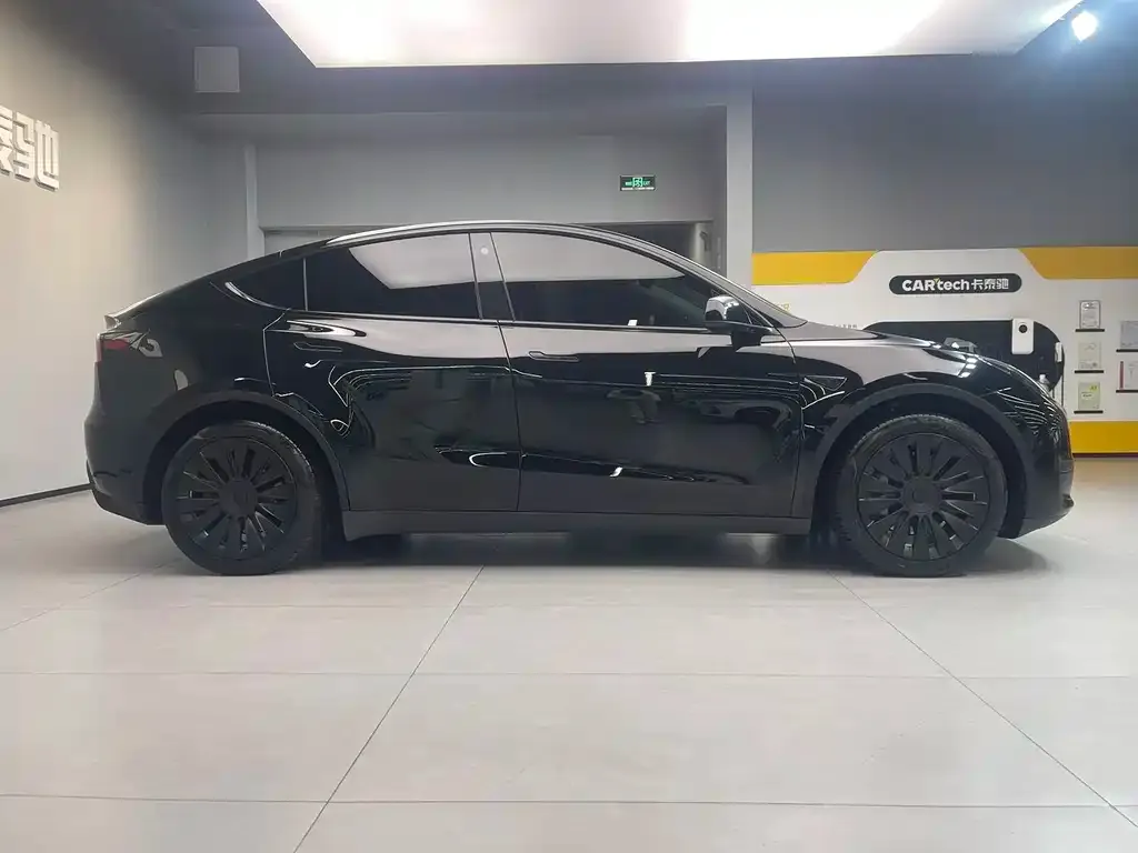 Tesla Model Y 2023 из CN, фото 7