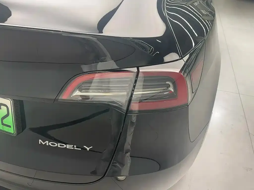 Tesla Model Y 2023 из CN, фото 9