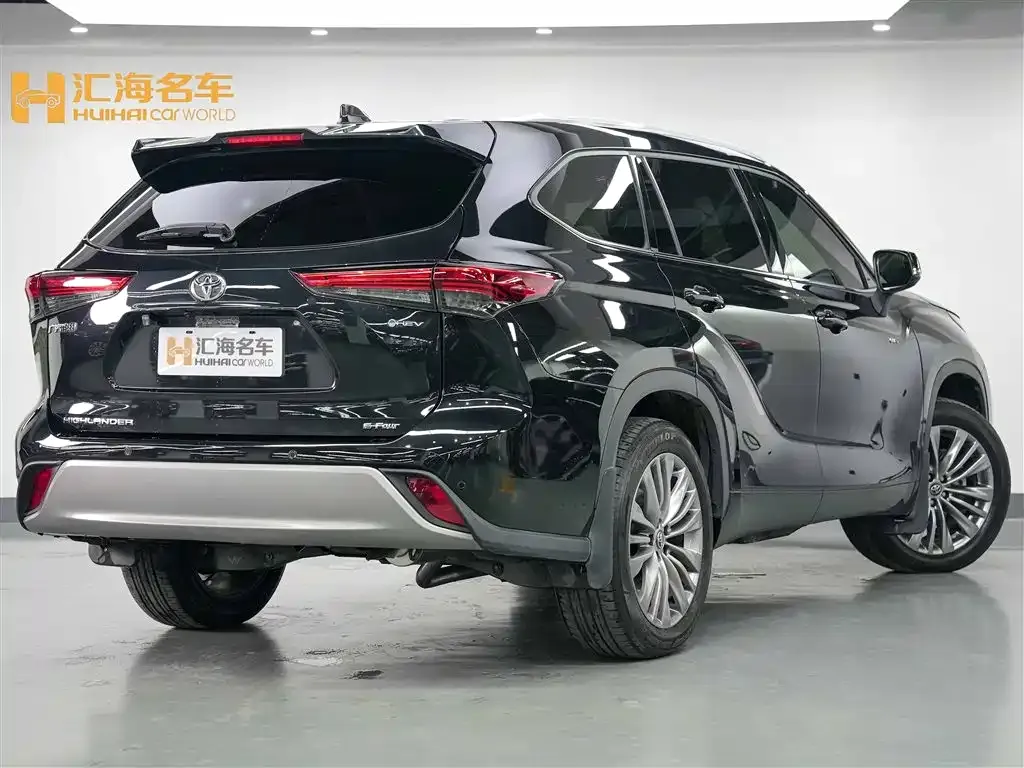 Toyota Highlander — фото 6