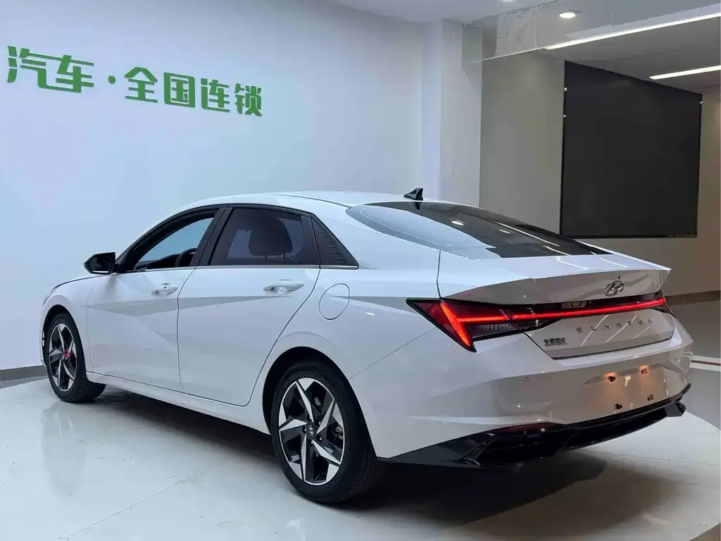 Hyundai Elantra 2022 из CN, фото 4