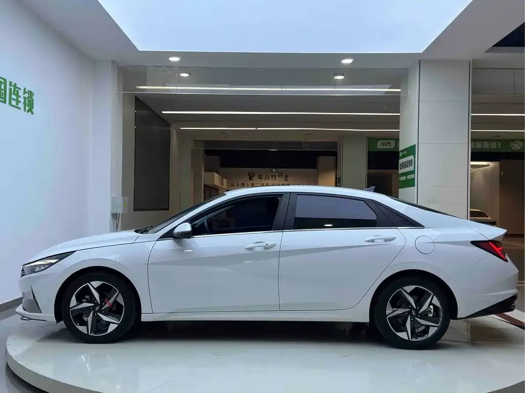 Hyundai Elantra 2022 из CN, фото 7