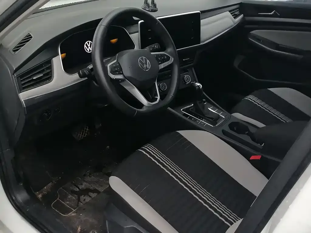 Volkswagen Bora 2024 из CN, фото 3