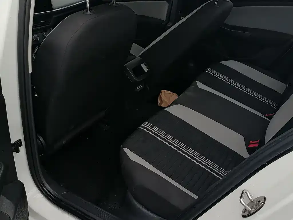 Volkswagen Bora 2024 из CN, фото 4