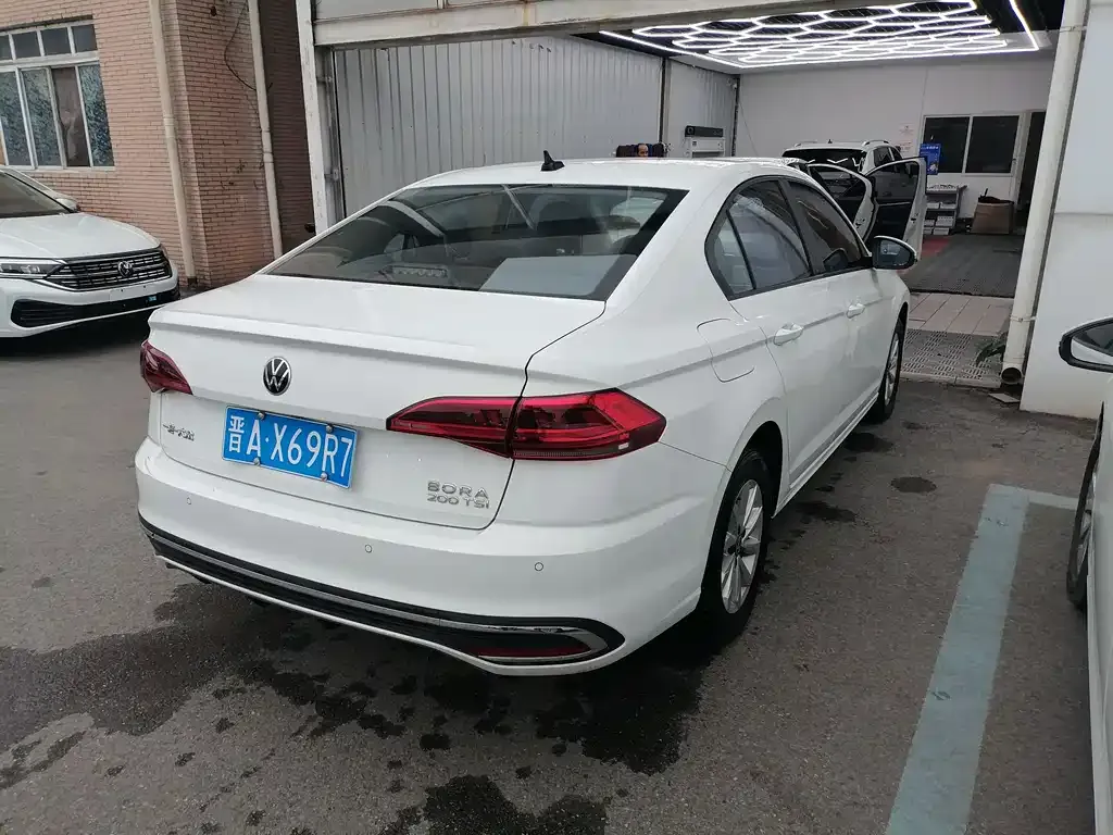 Volkswagen Bora 2024 из CN, фото 6