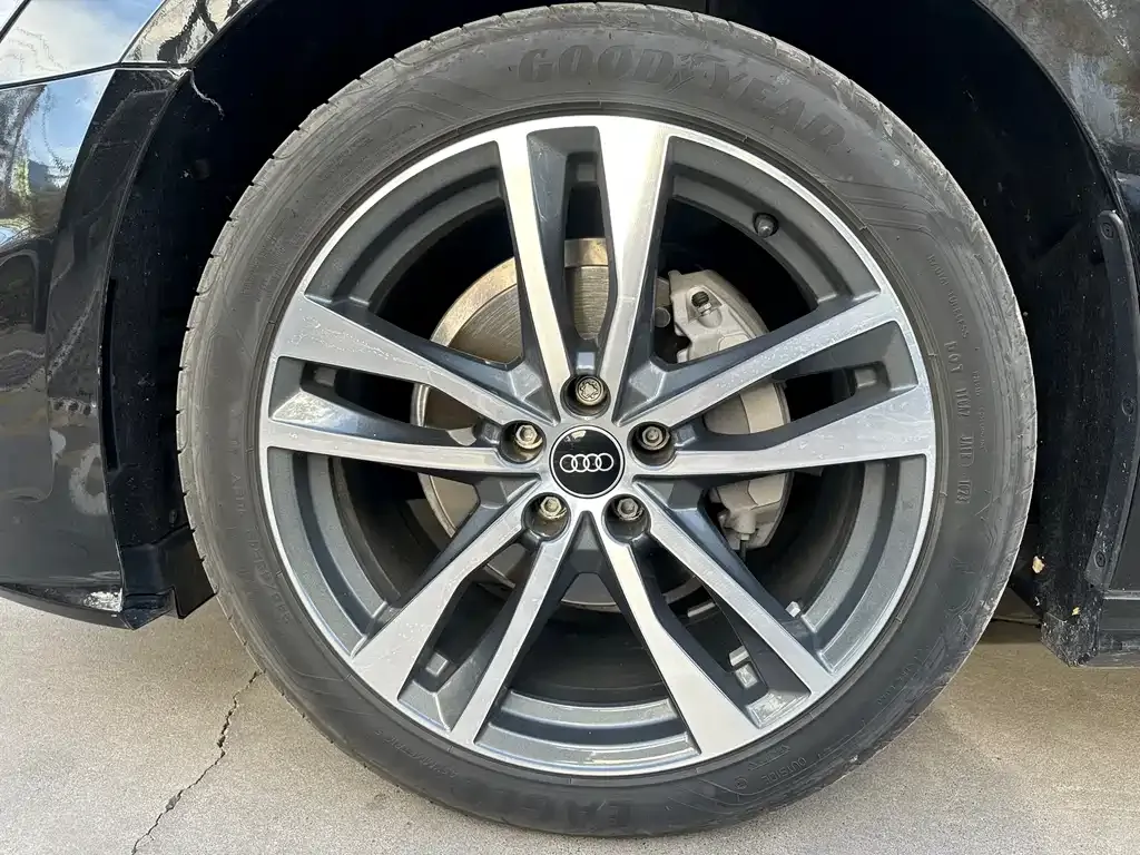 Audi A6L 2023 из CN, фото 10