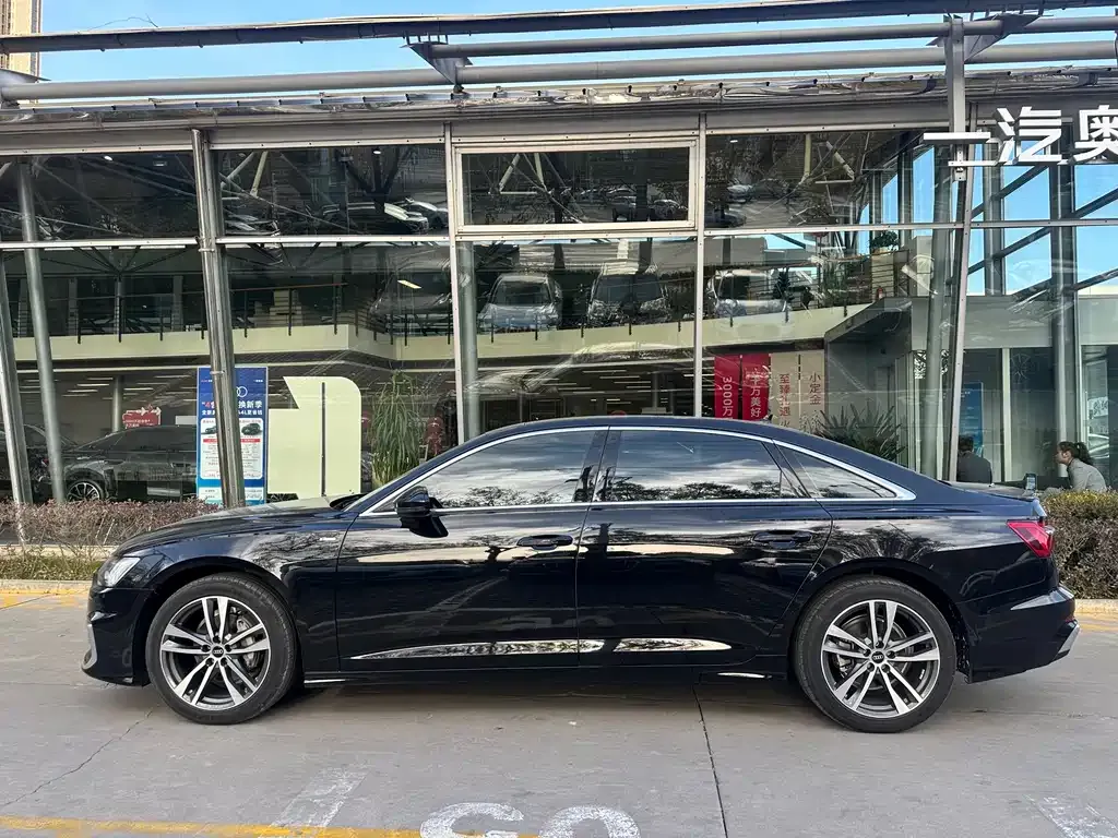 Audi A6L 2023 из CN, фото 5