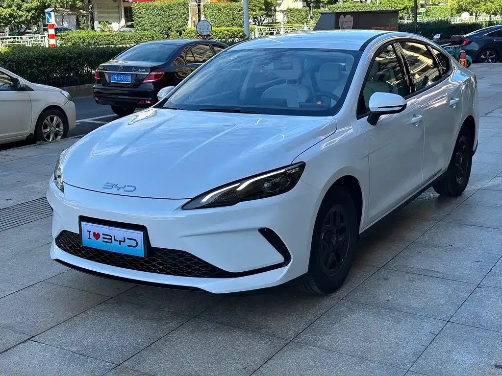 BYD Seal 05 DM-i 2025 из CN, фото 1