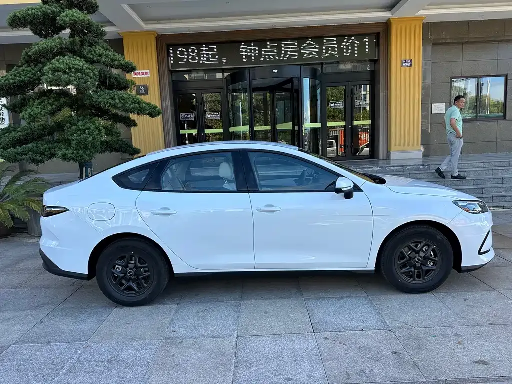 BYD Seal 05 DM-i 2025 из CN, фото 3