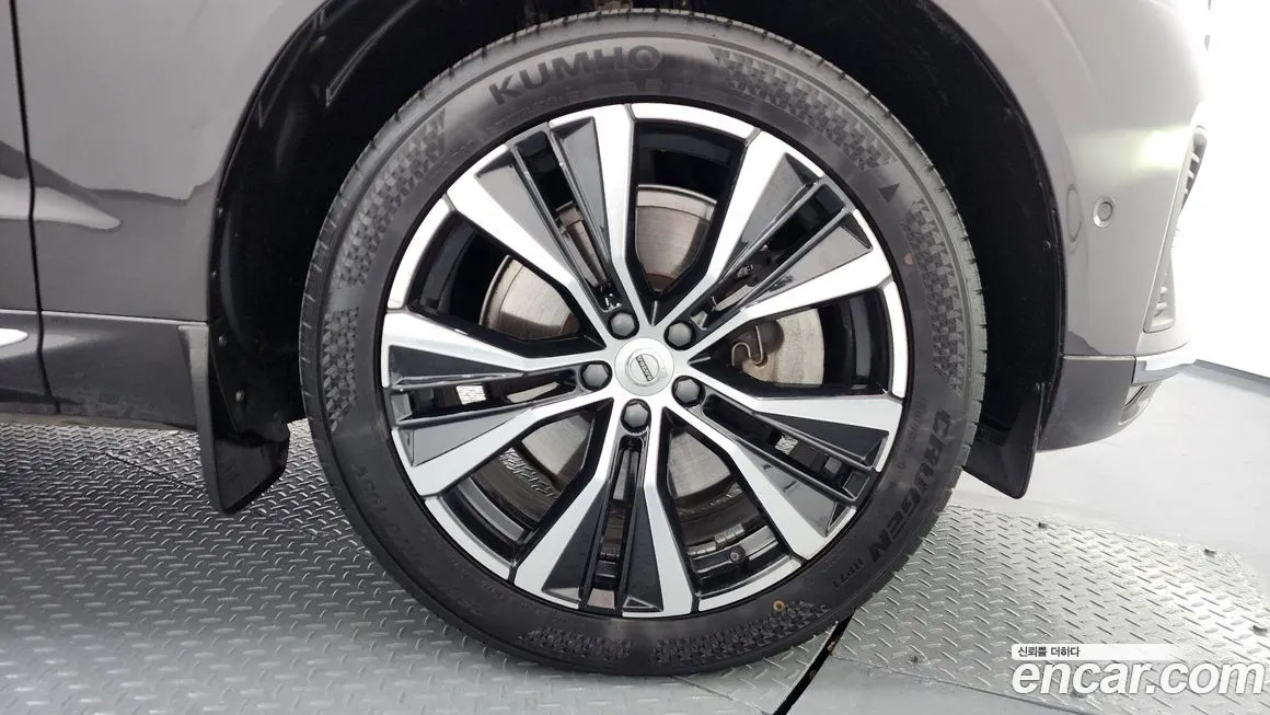 Volvo XC60 2024 из KR, фото 5