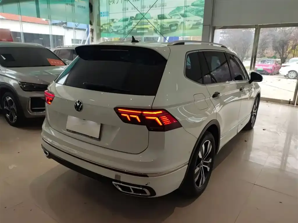 Volkswagen Tiguan L 2024 из CN, фото 7