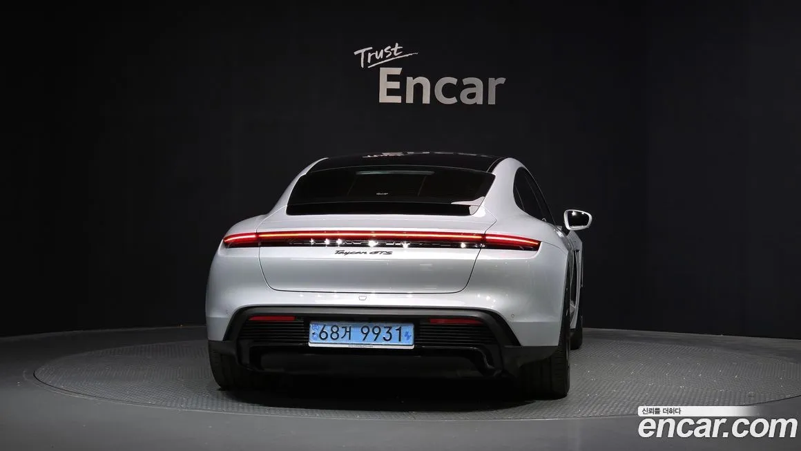 Porsche Taycan 2022 из KR, фото 4