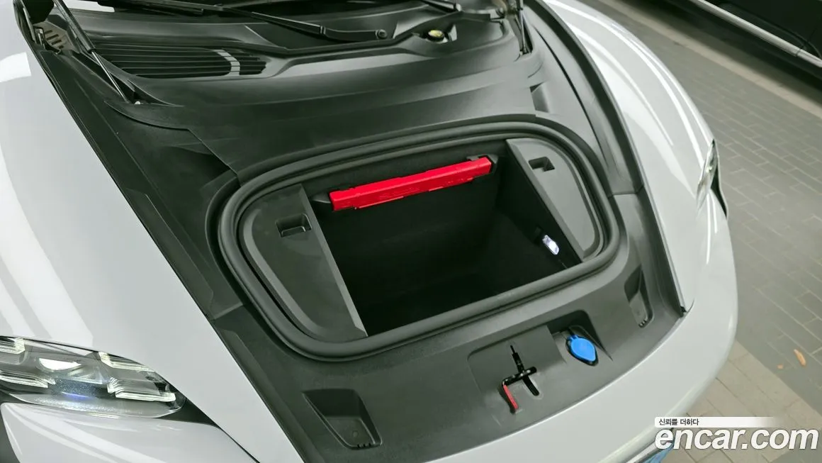 Porsche Taycan 2022 из KR, фото 6
