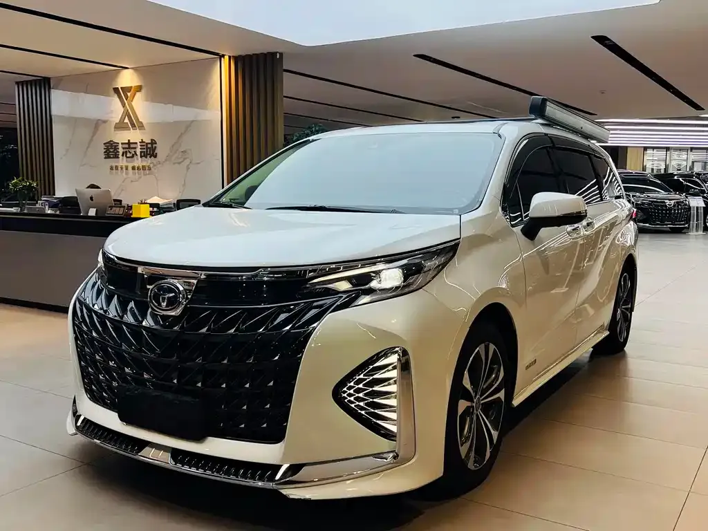Toyota Sienna 2024 из CN, фото 1