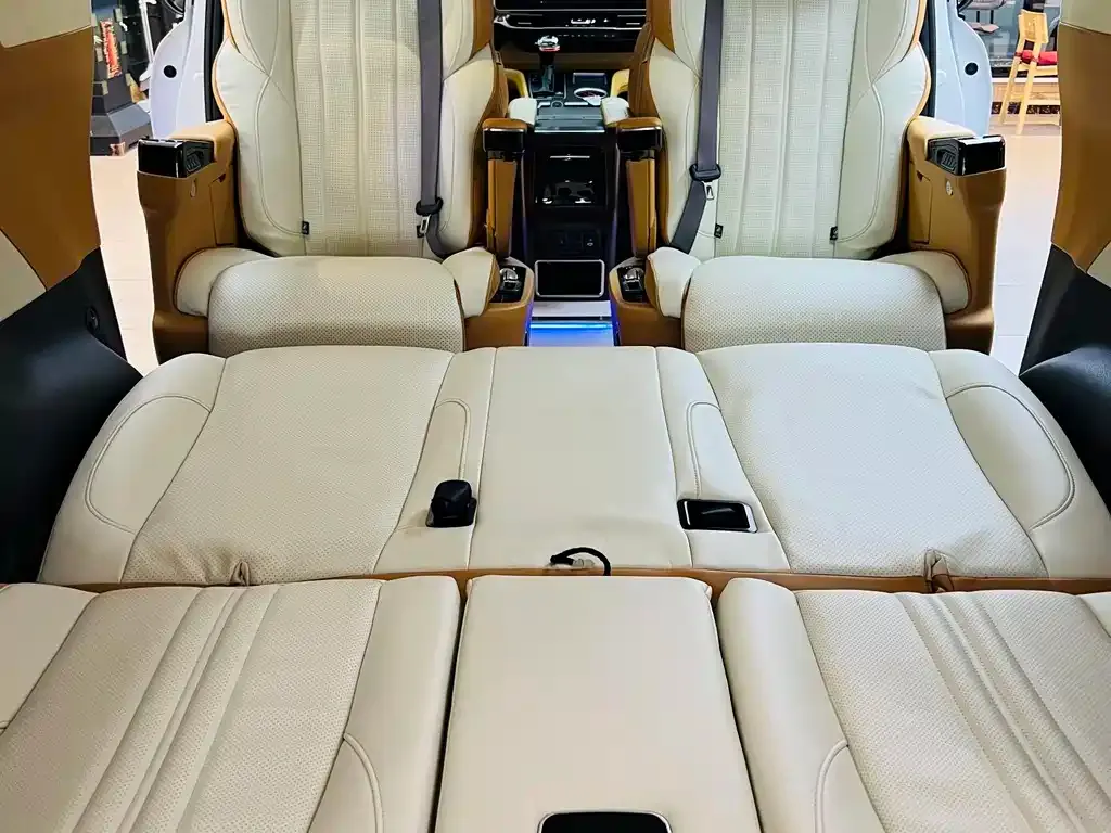 Toyota Sienna 2024 из CN, фото 10