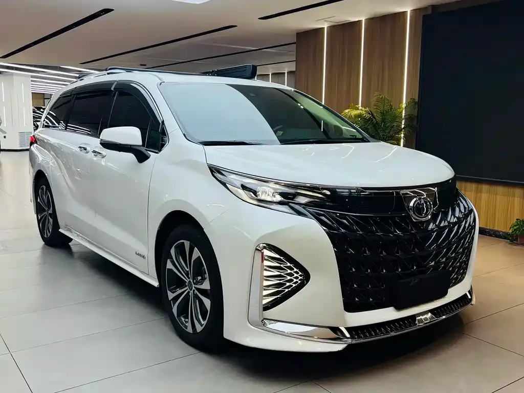 Toyota Sienna 2024 из CN, фото 3
