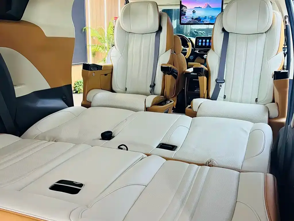 Toyota Sienna 2024 из CN, фото 9