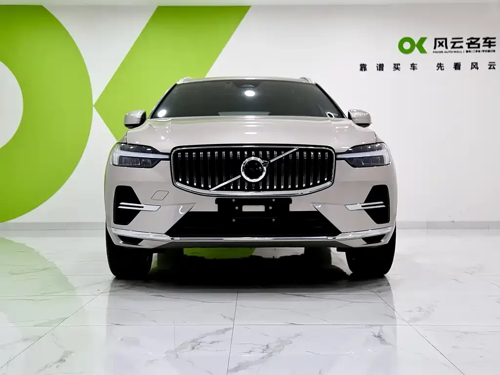 Volvo XC60 2023 из CN, фото 2