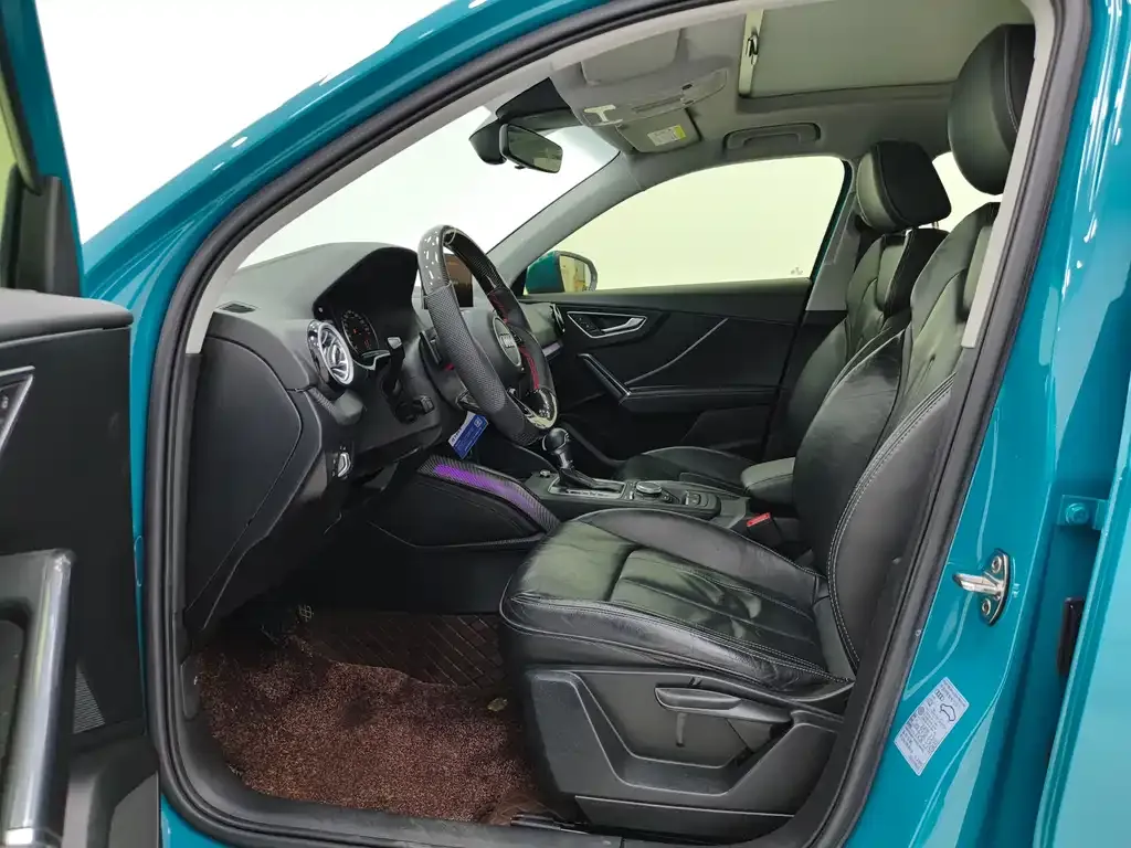 Audi Q2L 2023 из CN, фото 7