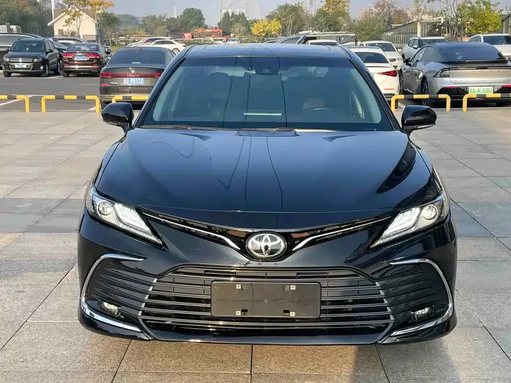 Toyota Camry 2022 из CN, фото 2