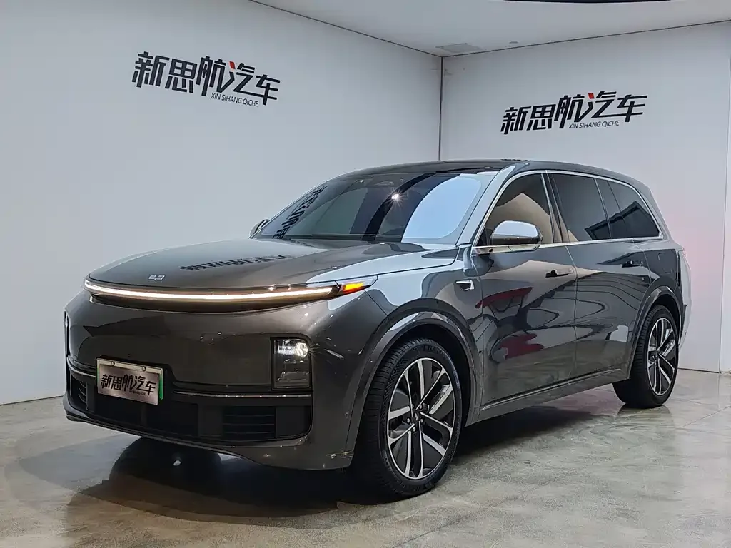 Li Auto L9 — фото 1