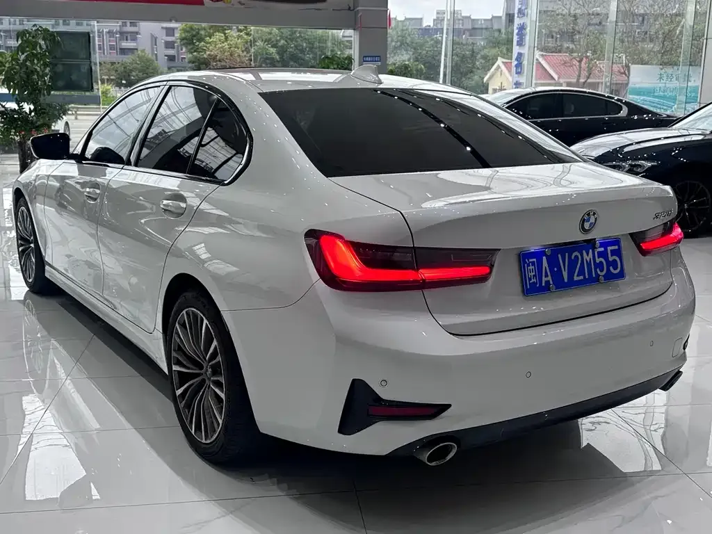 BMW 3 Series 2022 из CN, фото 9