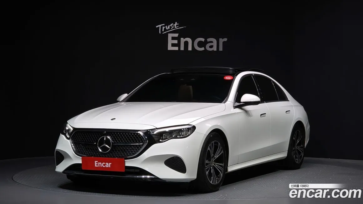 Mercedes-Benz E-Class — фото 1