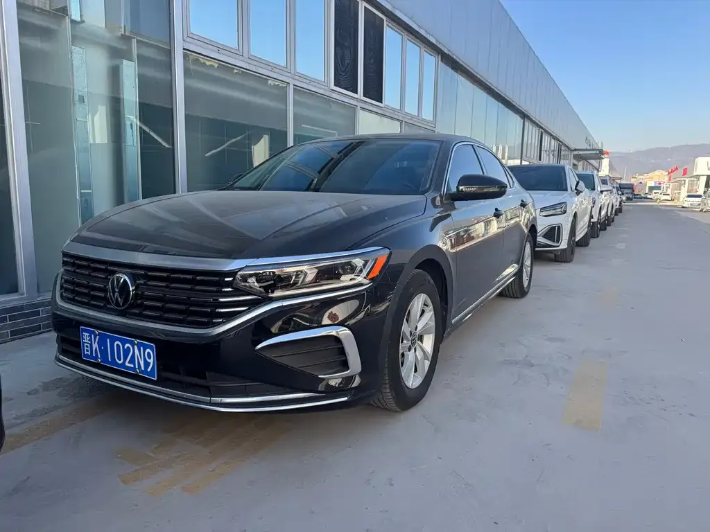 Volkswagen Passat 2023 из CN, фото 1