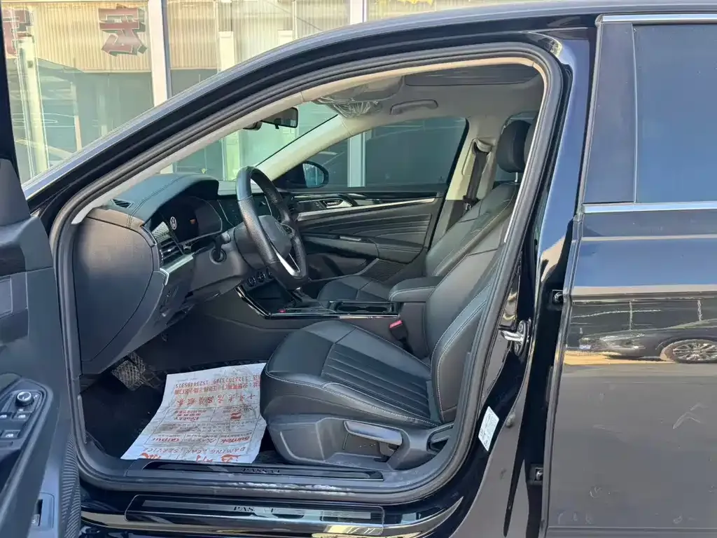 Volkswagen Passat 2023 из CN, фото 6