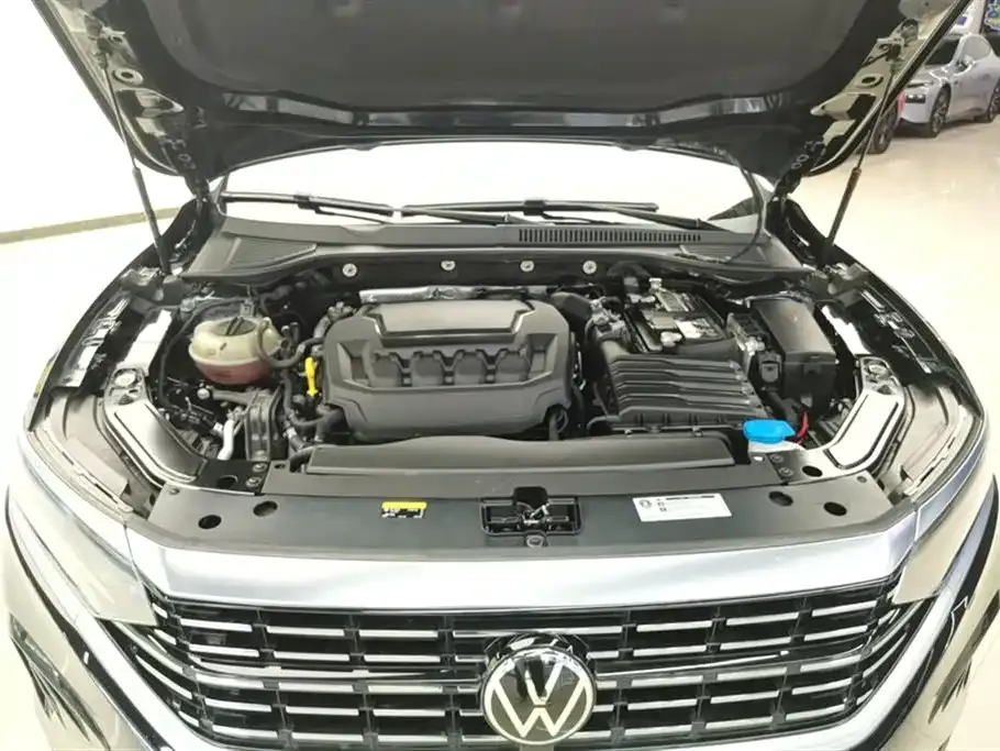 Volkswagen Passat — фото 10