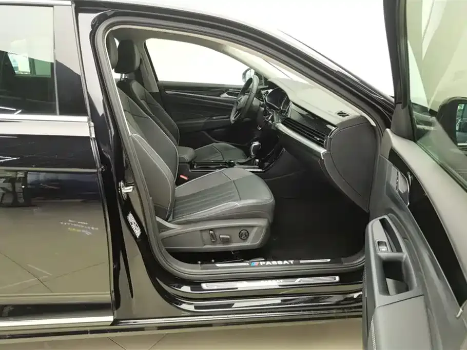 Volkswagen Passat — фото 8