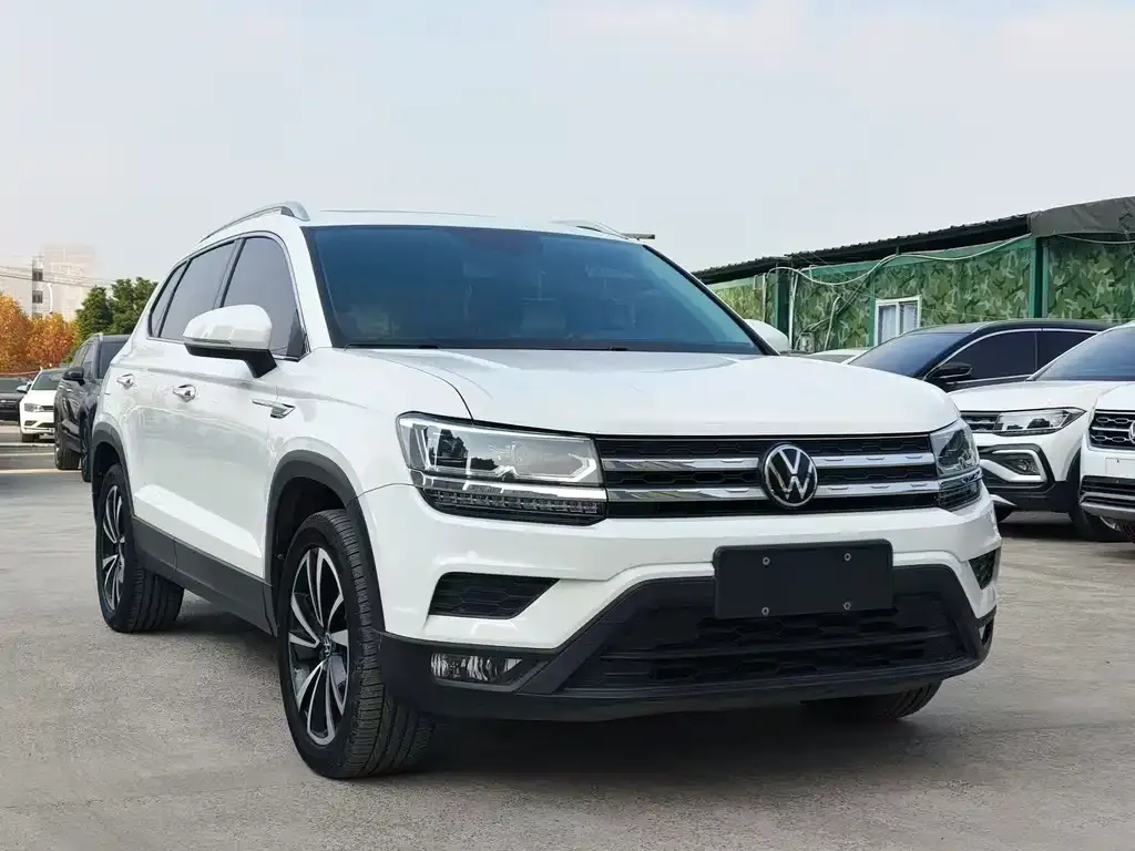 Volkswagen Tharu — фото 3