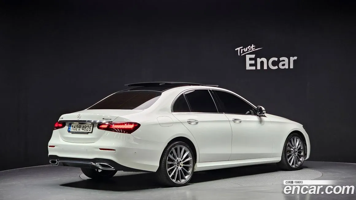 Mercedes-Benz E-Class 2022 из KR, фото 2