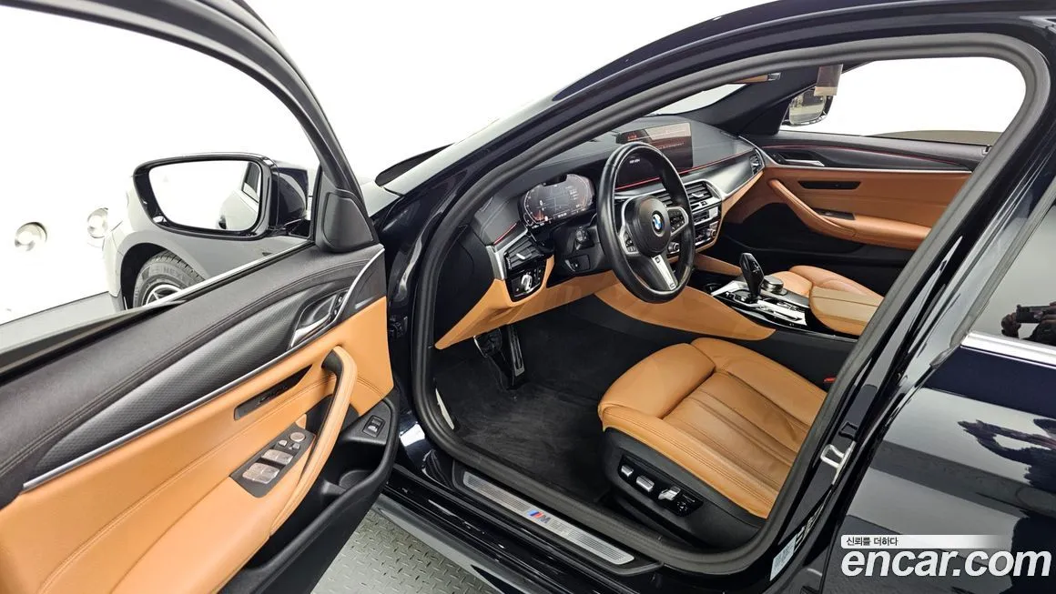 BMW 5-Series 2023 из KR, фото 10