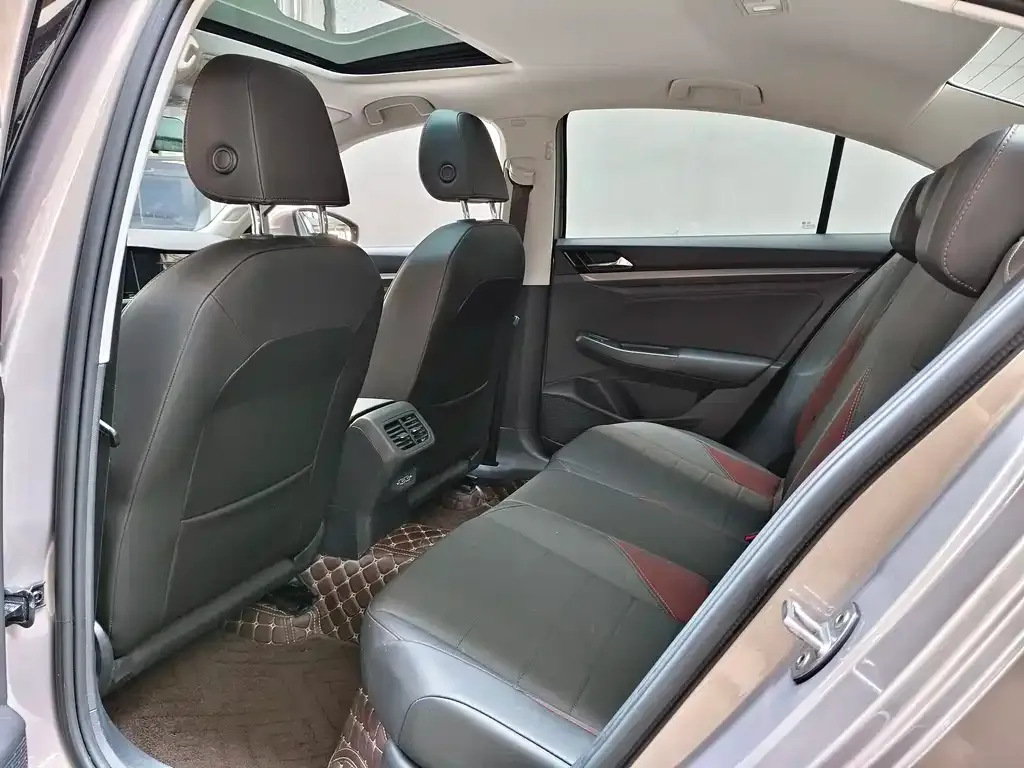 Volkswagen Bora 2022 из CN, фото 10