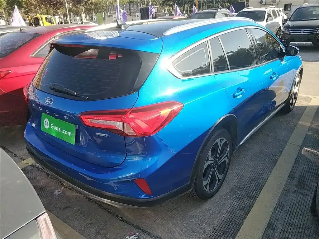 Ford Focus 2021 из CN, фото 7