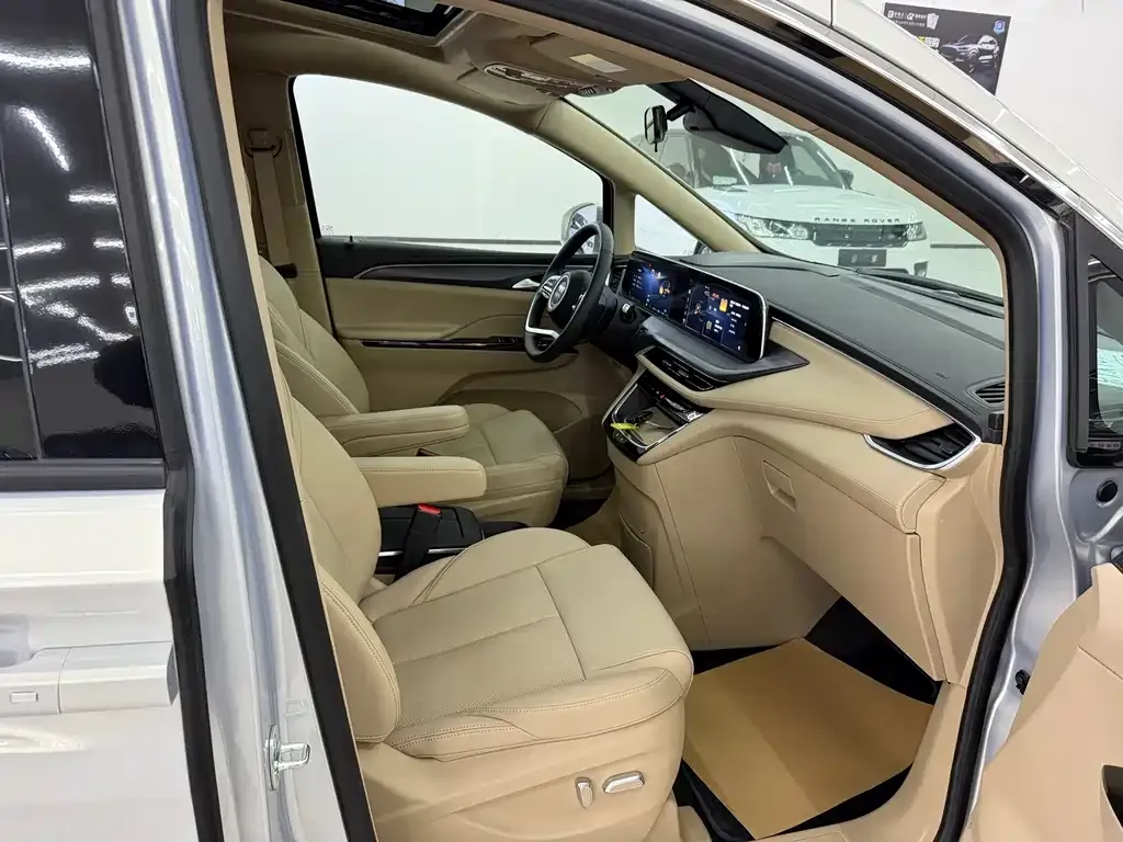 Buick GL8 Hybrid — фото 8