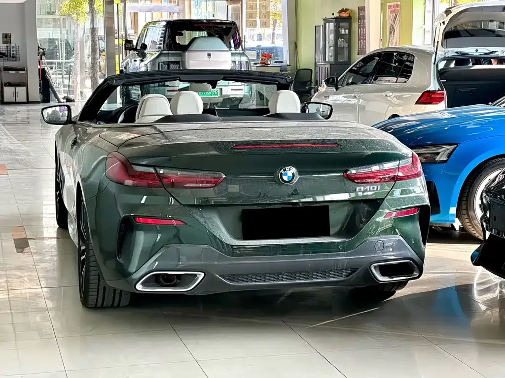 BMW 8 Series — фото 4