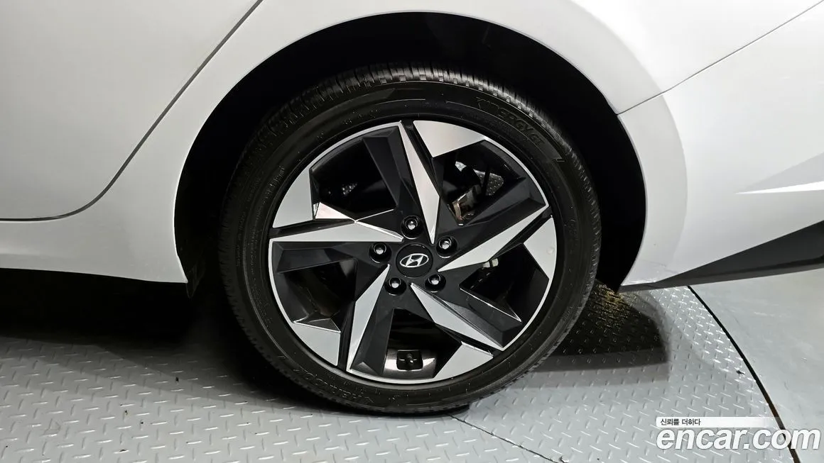 Hyundai AVANTE 2021 из KR, фото 5