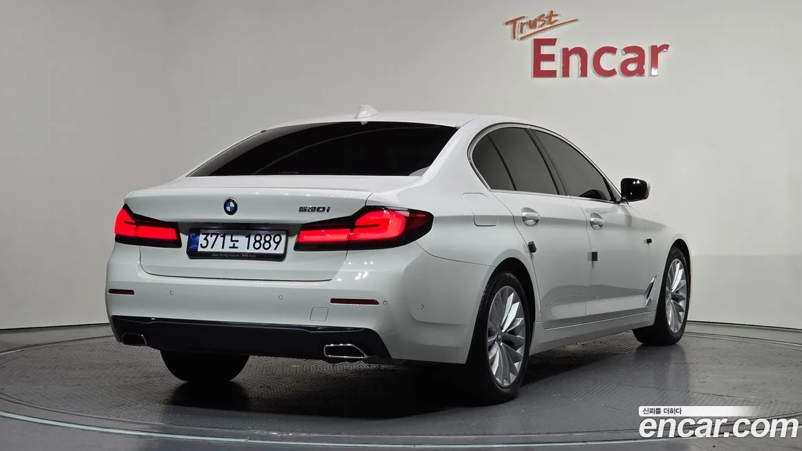 BMW 5-Series 2021 из KR, фото 2