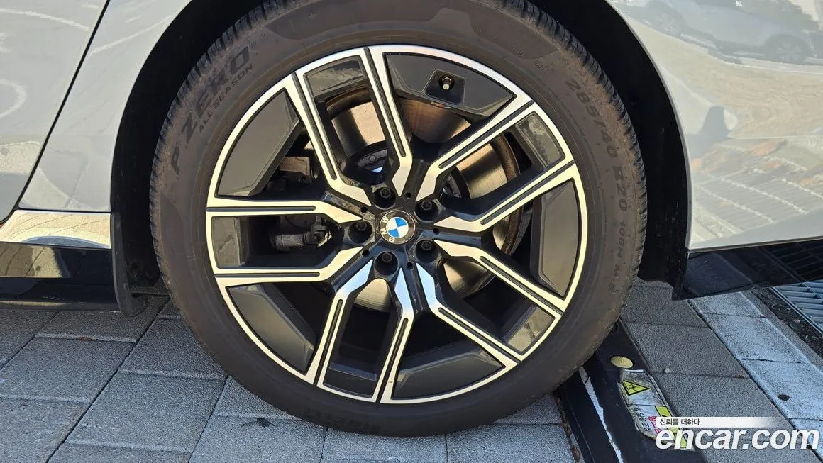 BMW i7 2023 из KR, фото 6