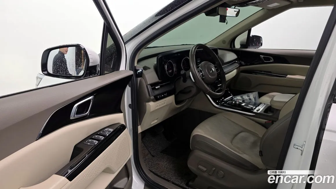 Kia Carnival — фото 10