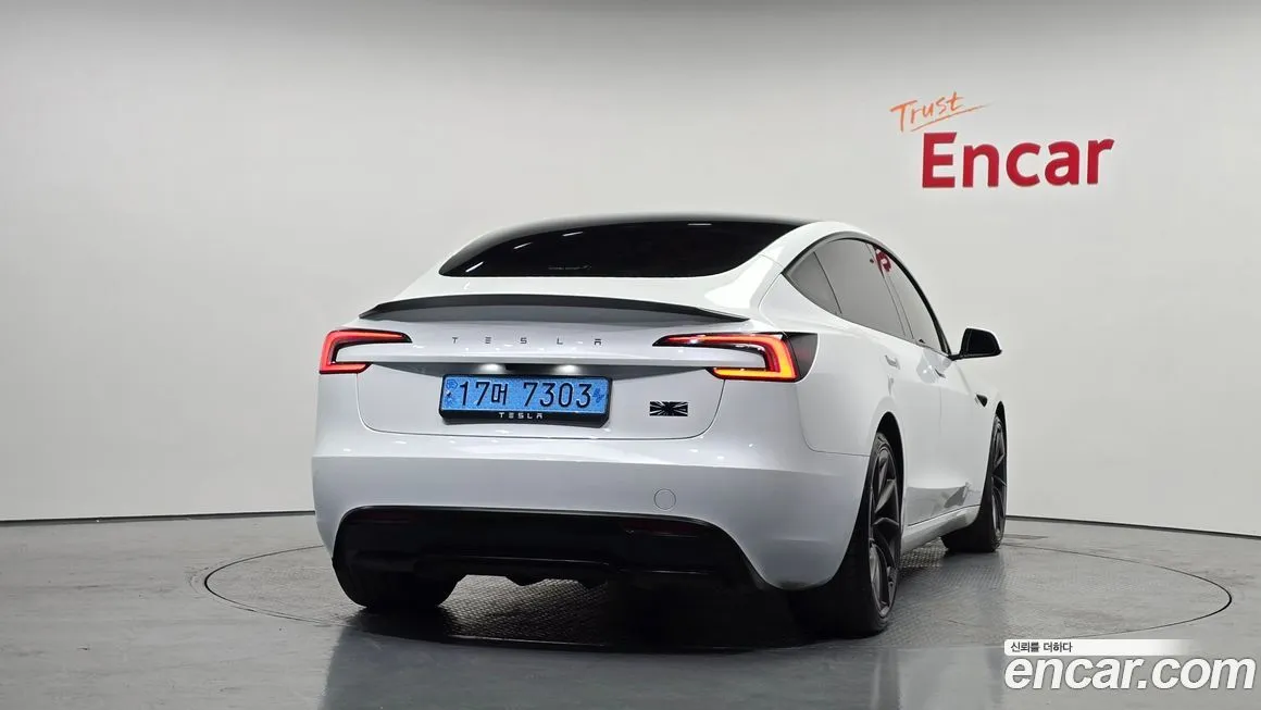 Tesla Model 3 2024 из KR, фото 4