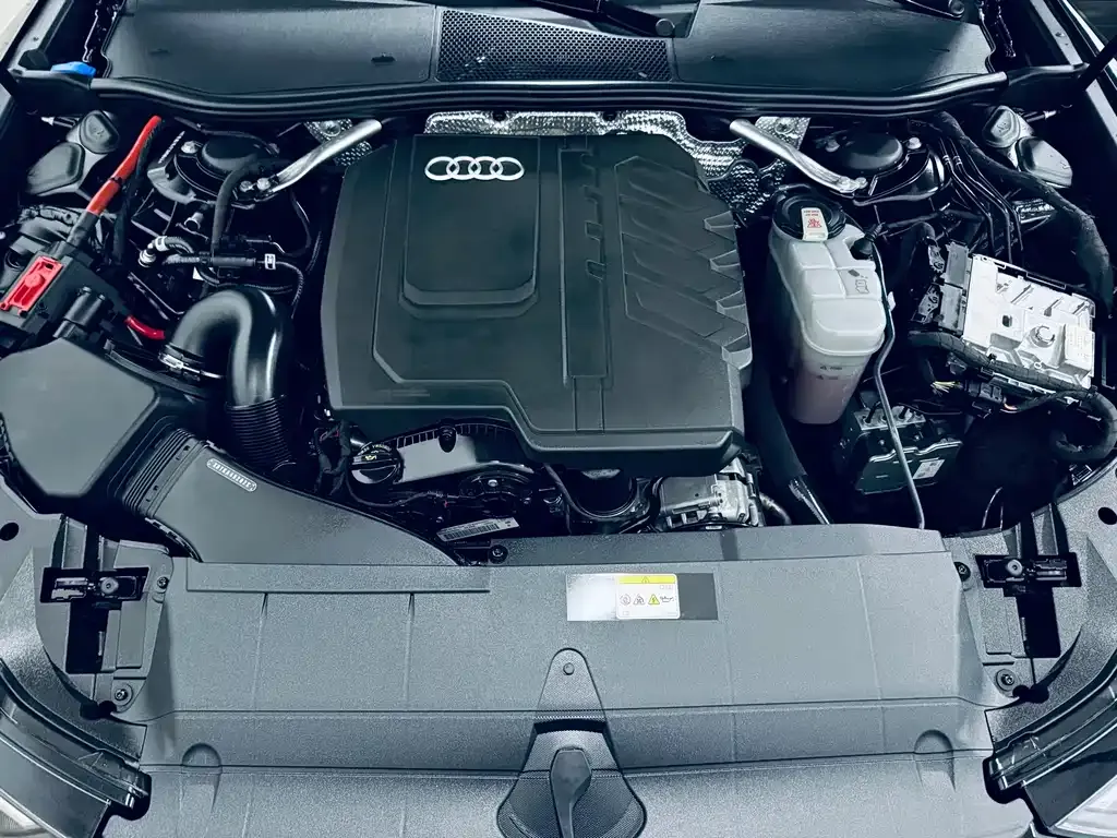 Audi A6L 2023 из CN, фото 8