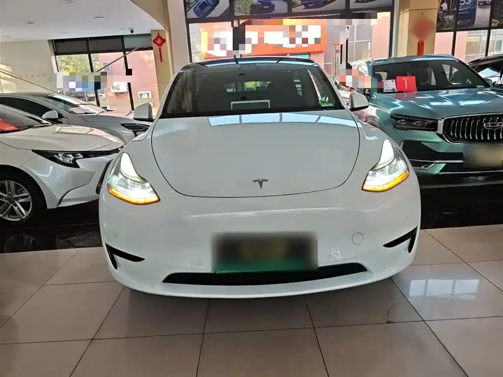 Tesla Model Y 2023 из CN, фото 3