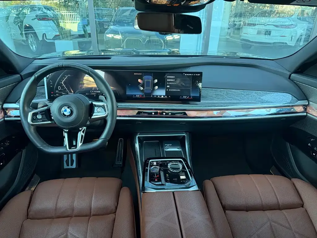 BMW 7 Series 2024 из CN, фото 5